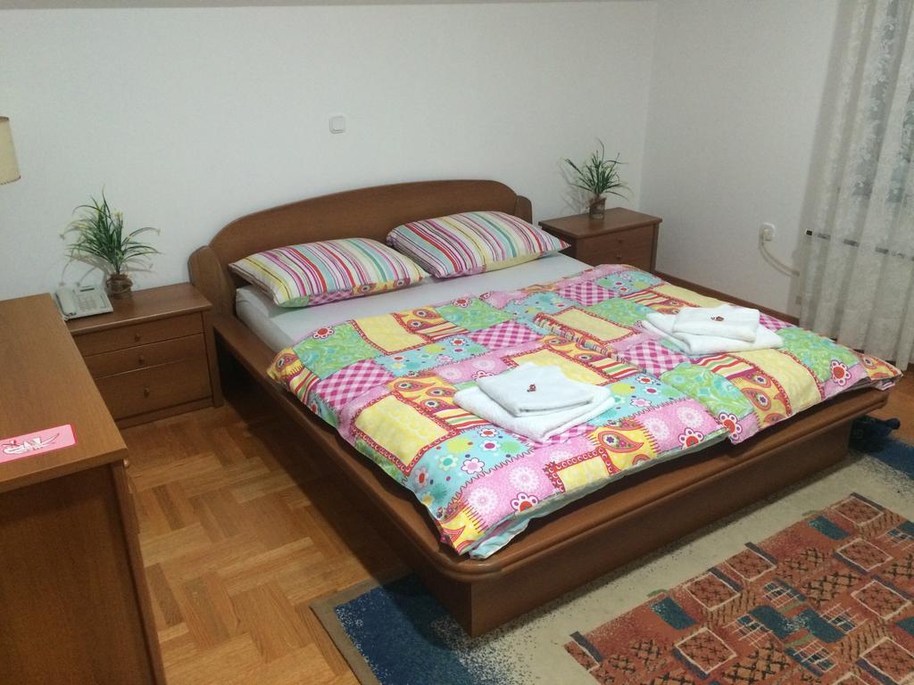 Guest House Seperic Jastrebarsko Esterno foto